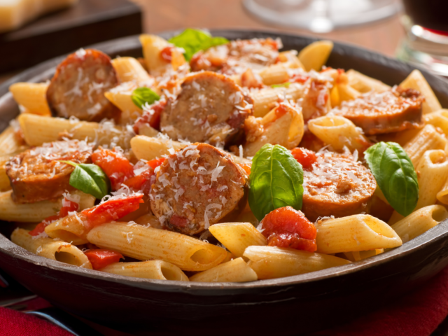Macarrão com Linguiça Calabresa