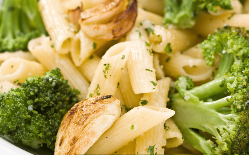 Penne com Brócolis e Alho: Leve e Cheio de Sabor